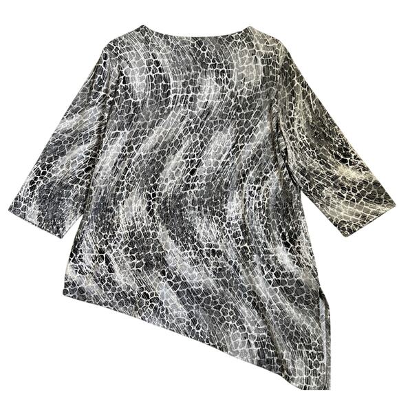 Chico’s Travelers Tunic XL Asymmetric Silver Metallic Animal Print Stretch Boho - Picture 2 of 12